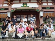  Group picture in front of ‘Romon’ (Main gate)