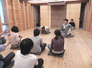 A picture of the participants enjoying the performance ‘Neongyoku’ 