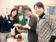 Participants showing their ‘Takoyaki’ proudly. 