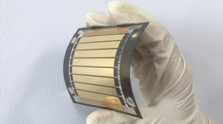 京都大学化学研究所では、エネルギー変換効率の高い「ペロブスカイト太陽電池」の研究を進めているイメージ