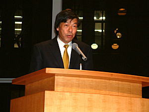司会の本間副学長