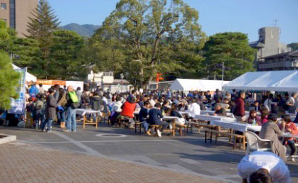 クスノキ屋台村の風景