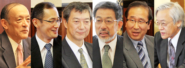 左から長田教授、山中研究所長、川井学館長、小杉教授、北川拠点長、大嶌機構長