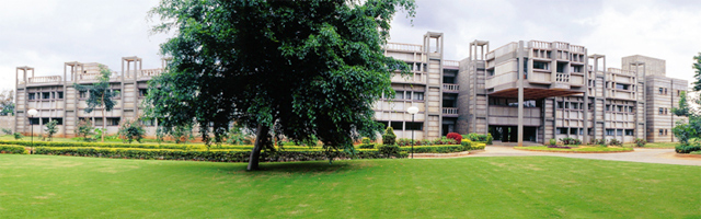 中辻憲夫 iCeMS拠点長らがインド国立生命科学研究センター(NCBS 中辻憲夫 iCeMS拠点長らがインド国立生命科学研究センター(NCBS