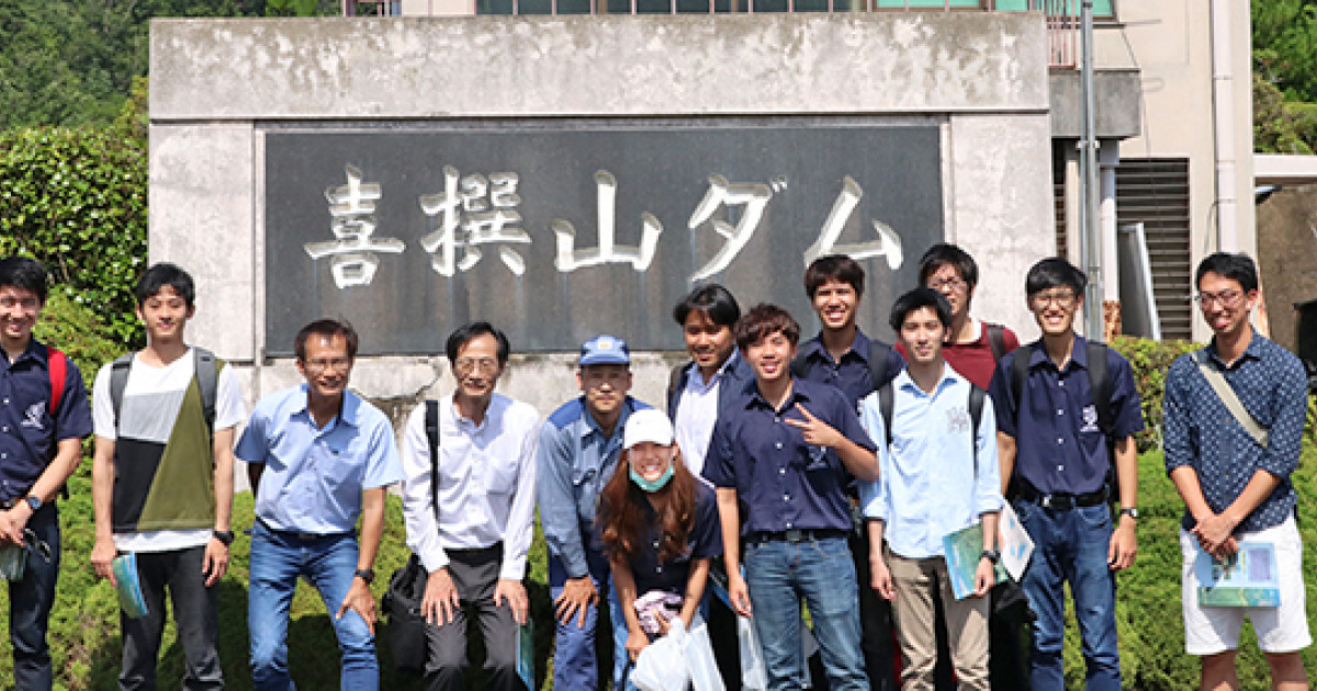 京都大学