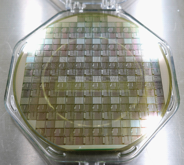 2609-main-kaneko_Transistor.jpg